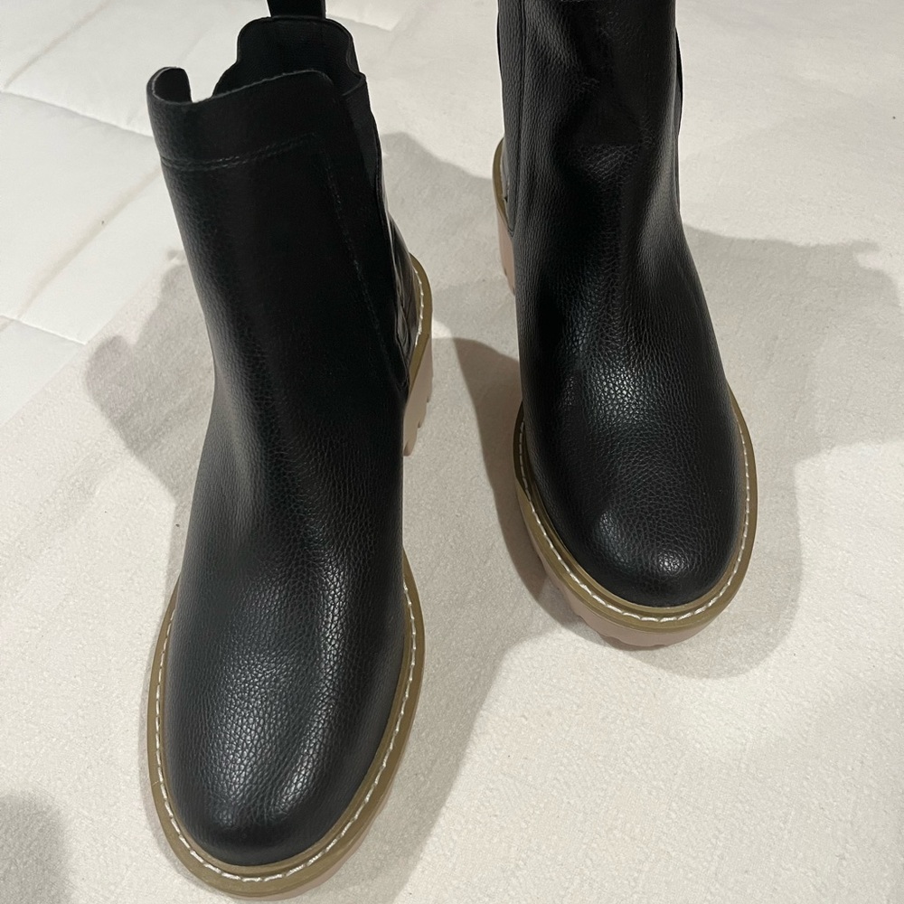 3/$25 NWOB Nicole Miller New York Black Wedge Heel Pull On Ankle Booties Sz 10
